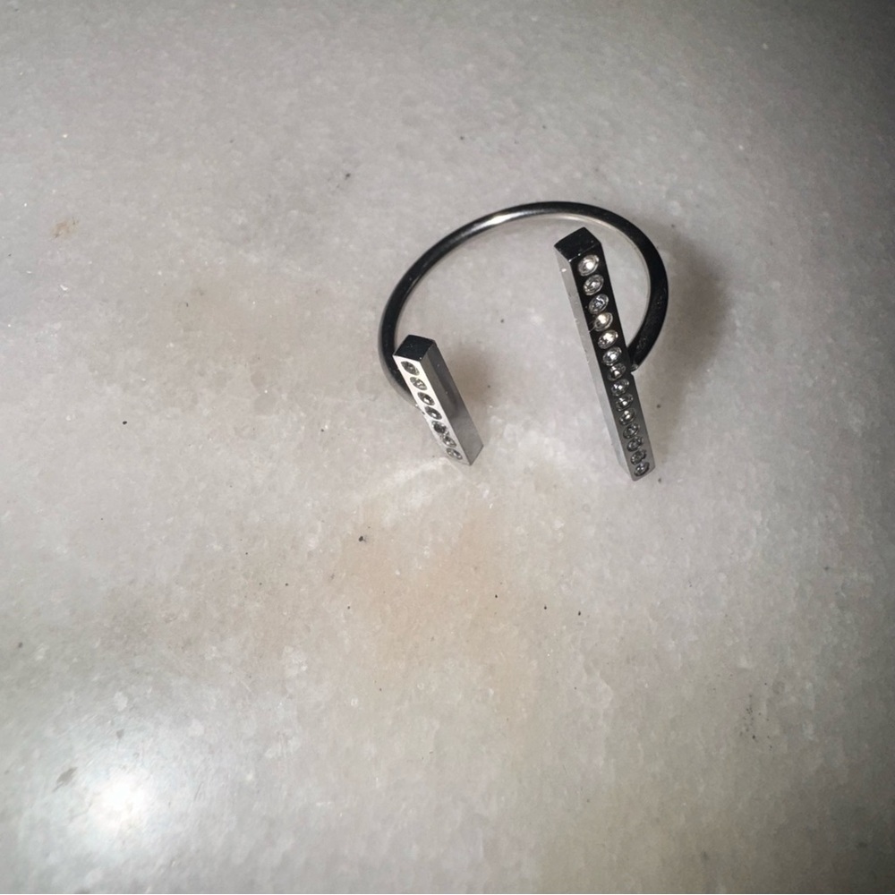 Open bar ring - Picture 2 of 5